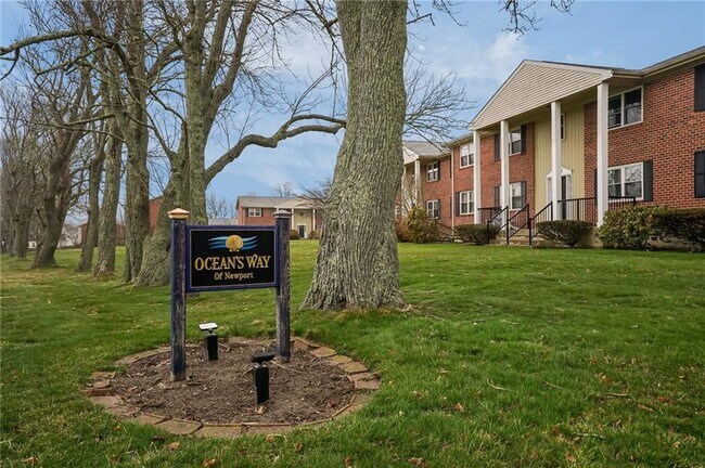 Building Photo - 70 Carroll Ave