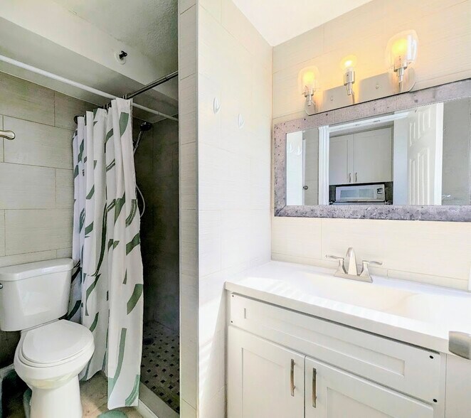 Building Photo - 444 Niu St