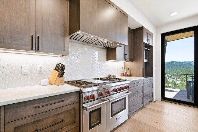 Building Photo - 4475 Forest Trail