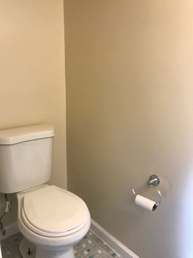 Building Photo - Gorgeous Cheverly Colonial With a Finished  Basement! 3 Beds and 1.5 Baths!