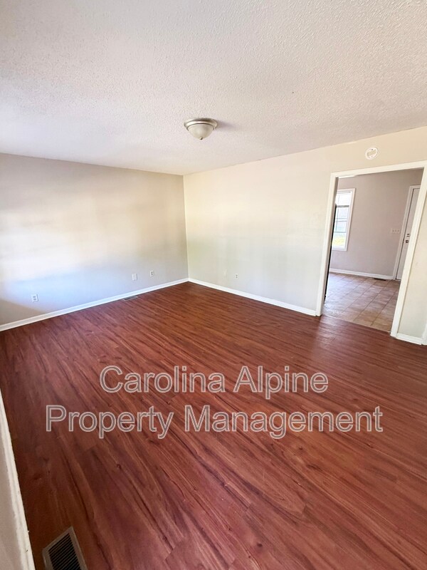 Building Photo - 1109 Crosby St