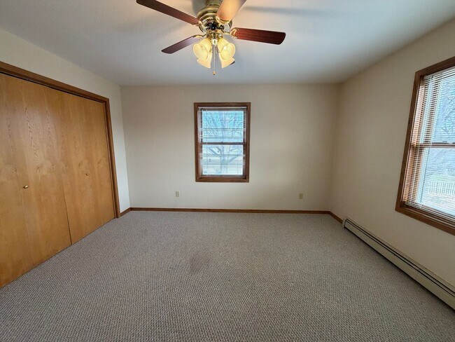Building Photo - Two Bedroom Apartment - Upper Unit. Byron Center Schools!