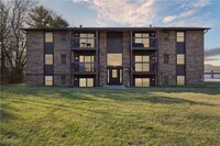 Building Photo - 1000 Piper Rd