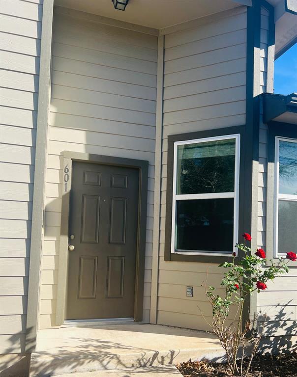 Building Photo - 13700 Sage Grouse Dr