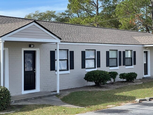 Building Photo - The Landings at 237