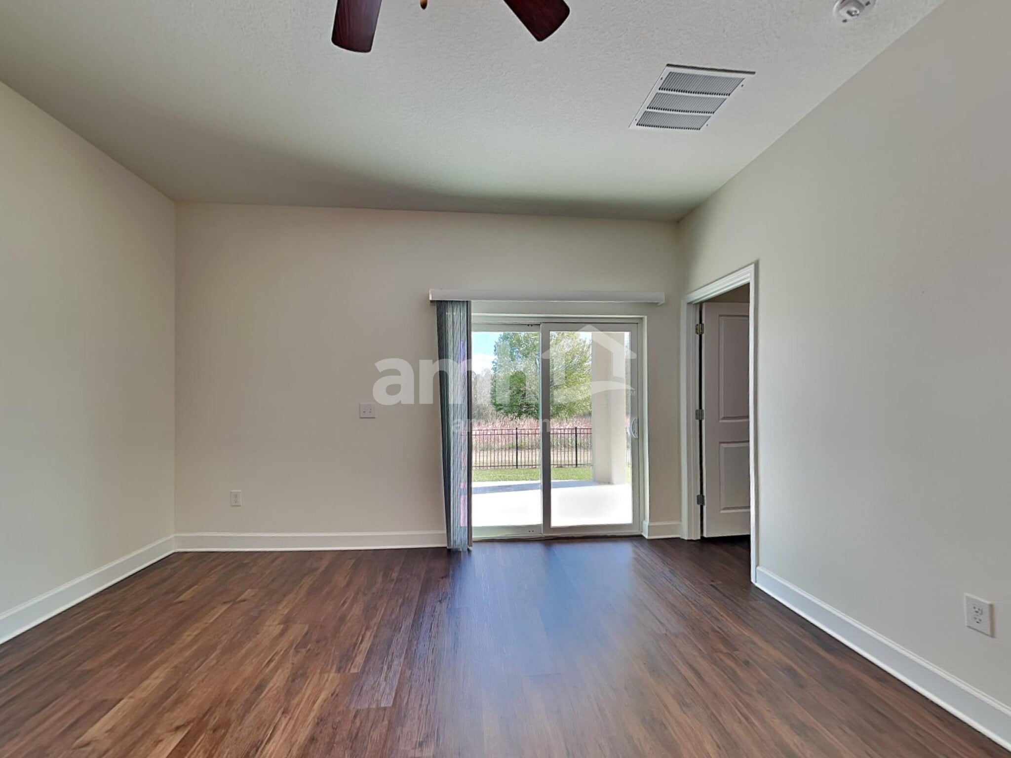 Building Photo - 1049 Walden Pond Dr