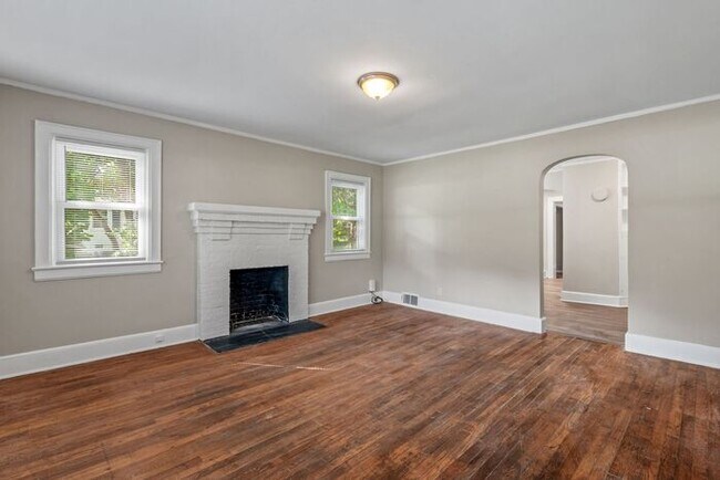 Building Photo - Adorable Home, Just Painted, Wood Flooring...
