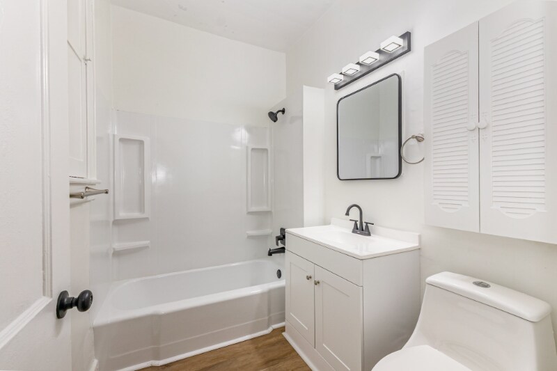 Building Photo - 4806 Peachtree Ave