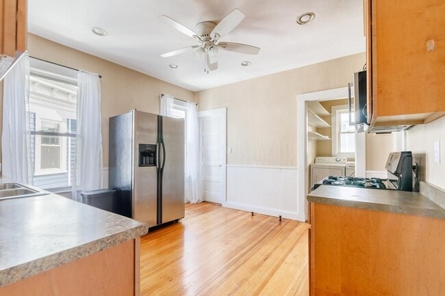 Building Photo - 24 Willis St