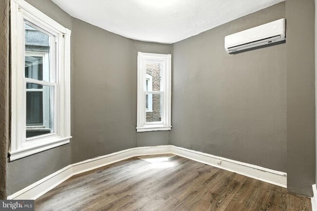 Building Photo - 1618 S 56th St
