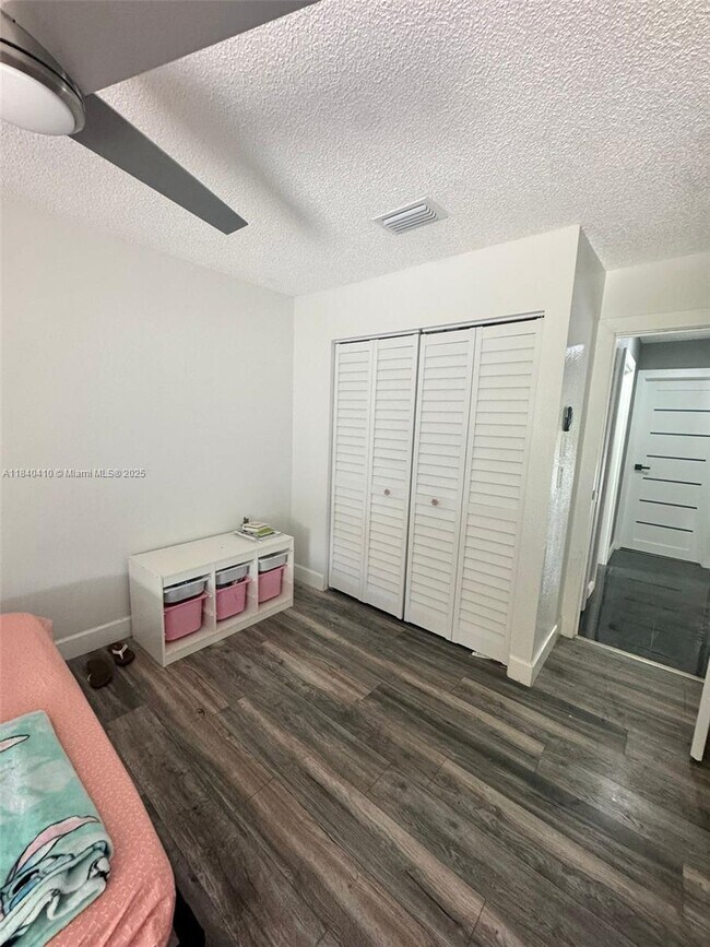 Building Photo - 3415 55th Dr E