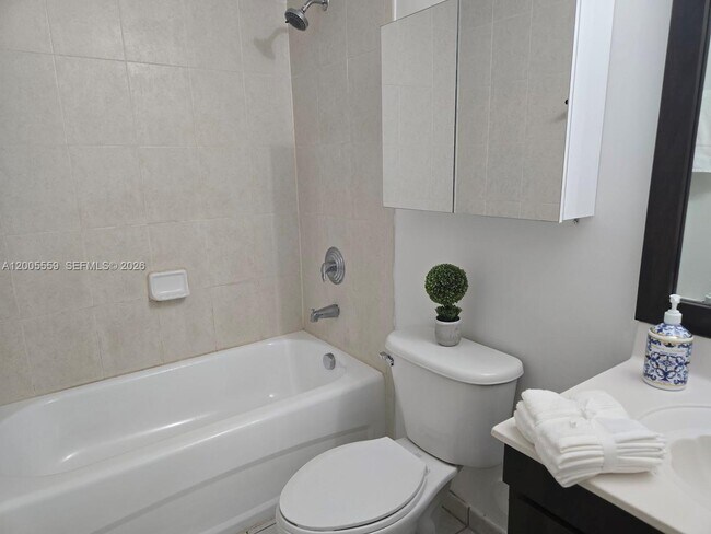 Building Photo - 7260 NW 114th Ave