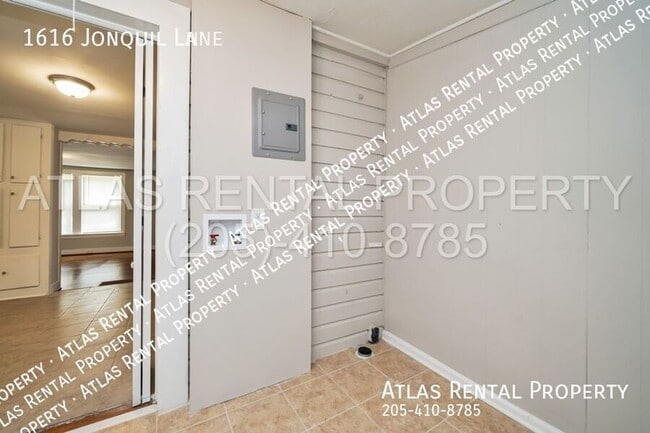 Building Photo - 1616 Jonquil Ln