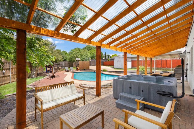 Building Photo - 3913 Baywatch Dr