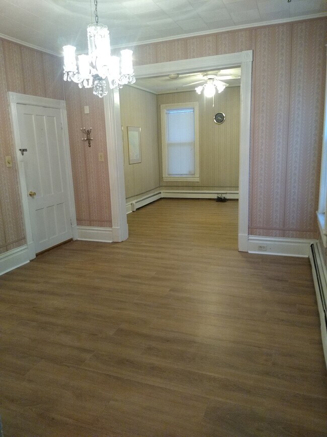 Building Photo - 47 Continental Ave