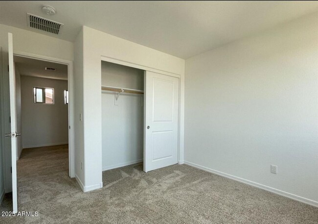 Building Photo - 15138 W Hadley St