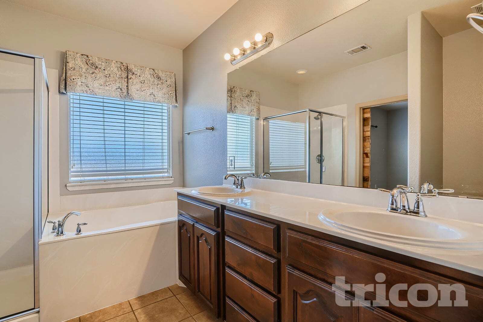 Building Photo - 8508 Axis Deer Run