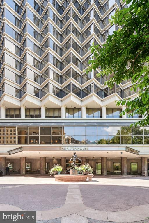 Building Photo - 202 W Rittenhouse Square