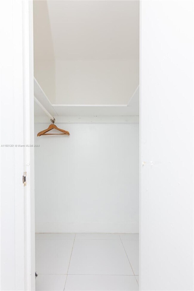 Building Photo - 5445 Collins Ave