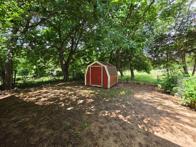 Building Photo - Cute 2 Bed home in Shawnee