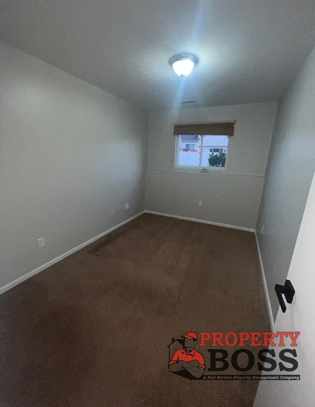 Building Photo - 3023 W 63rd Ln