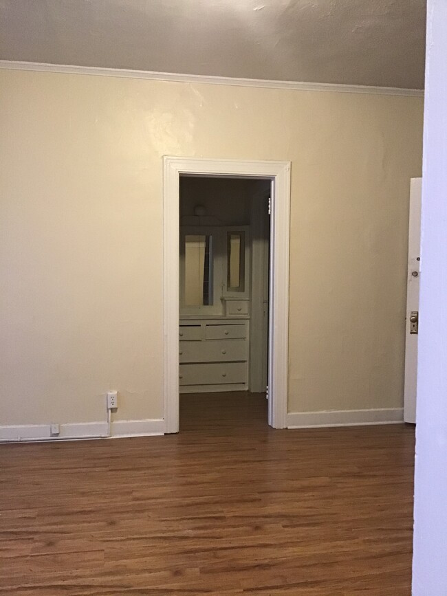 Building Photo - 1361 W Sunset Blvd