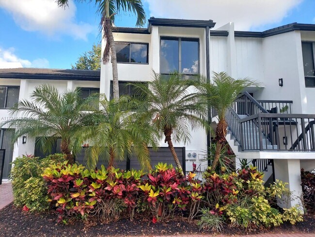Building Photo - 3309 Bridgewood Dr