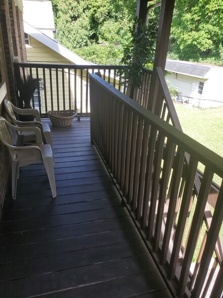 Rear Deck - 16516 Endora Rd