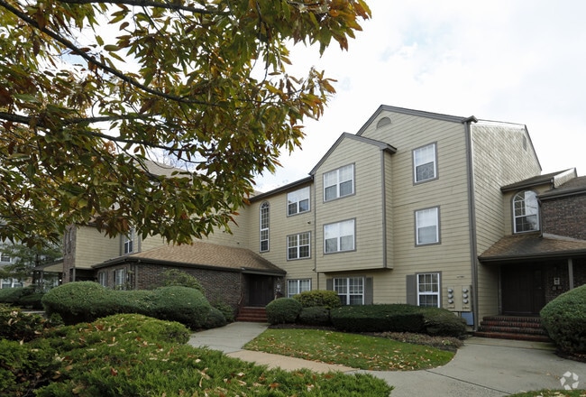 Windsor Commons - East Windsor, NJ | Apartment Finder
