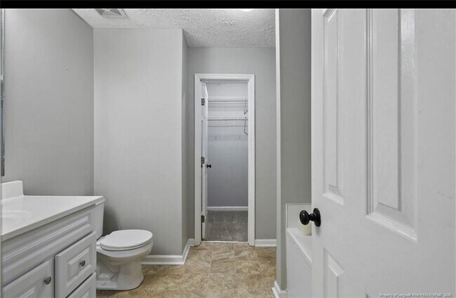 Building Photo - 331 Bubble Creek Ct