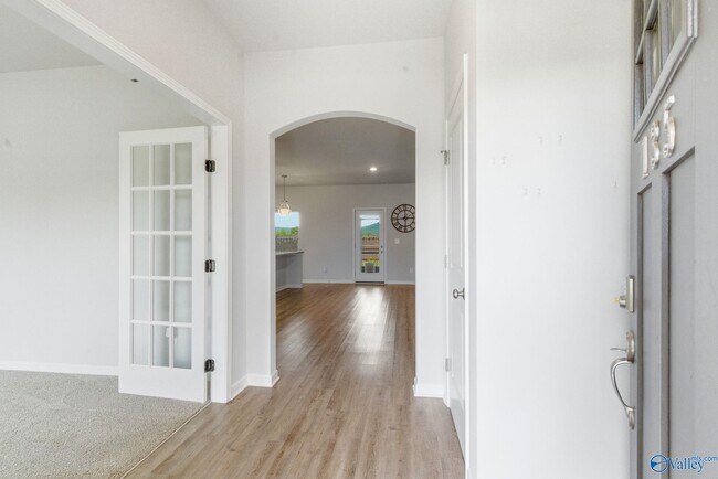 Building Photo - 135 Varina Dr