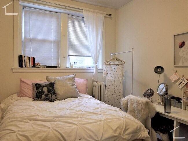 Building Photo - 9/1/26 No Fee! Sunny top floor 4BR/1BA with heat/hot water inc!