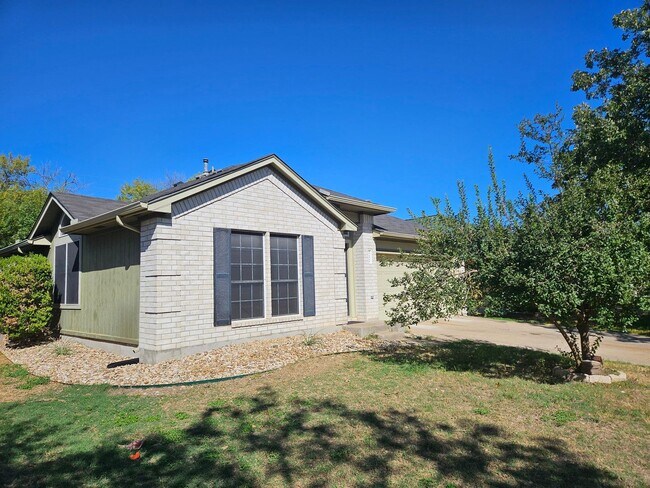 Building Photo - 722 Minturn Ln