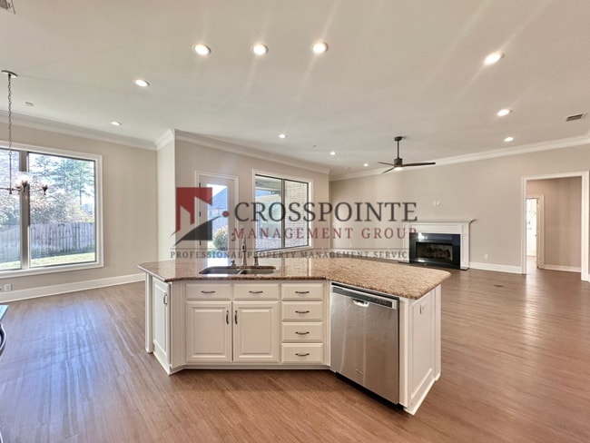 Building Photo - 3 Bedroom 2 Bath Near Three Lakes MS!