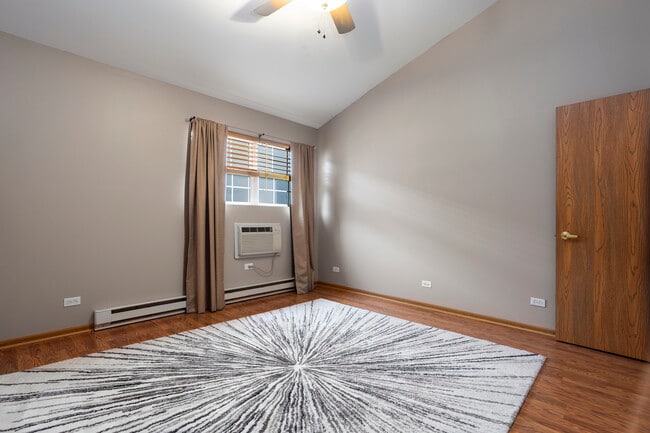 Building Photo - 410 Cunat Blvd