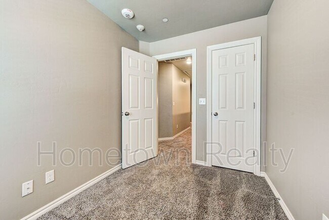 Building Photo - 788 SW 13th St