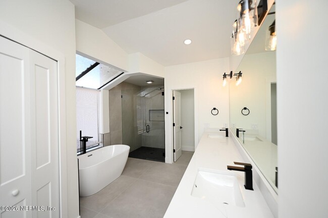 Building Photo - 4632 Corrientes Cir N