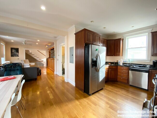 Building Photo - 29 Spring Garden St