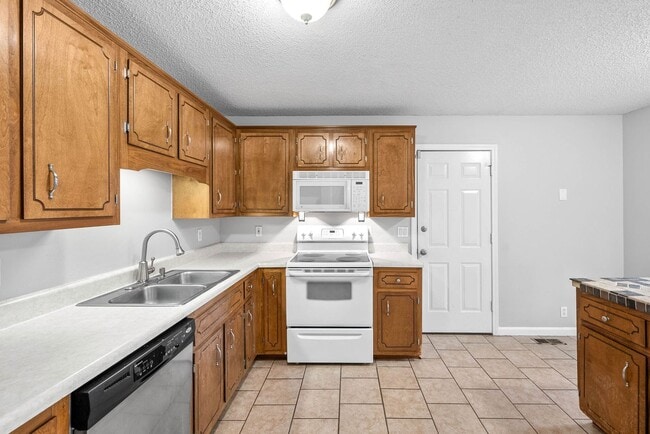 Building Photo - 2496 Rafiki Dr