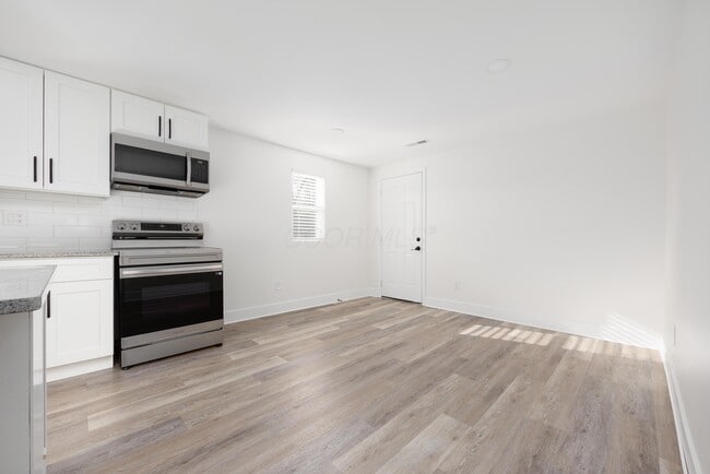 Building Photo - 1810 Tanis Dr