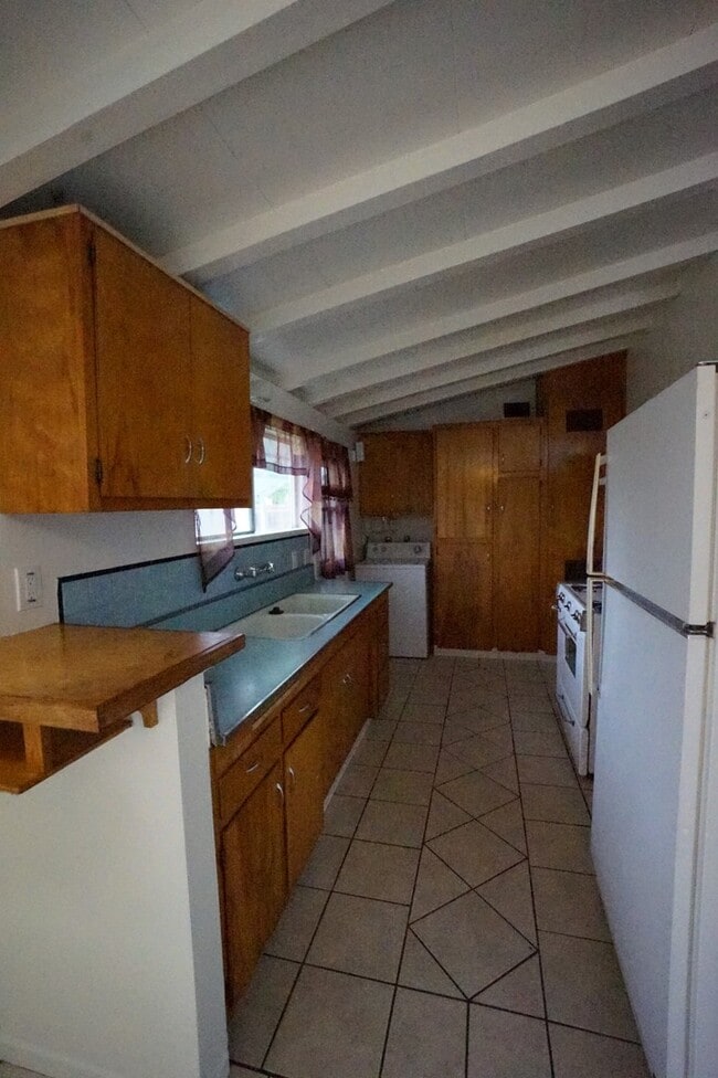 Building Photo - Cozy 4 Bedroom 2 Bathroom House in Glendora