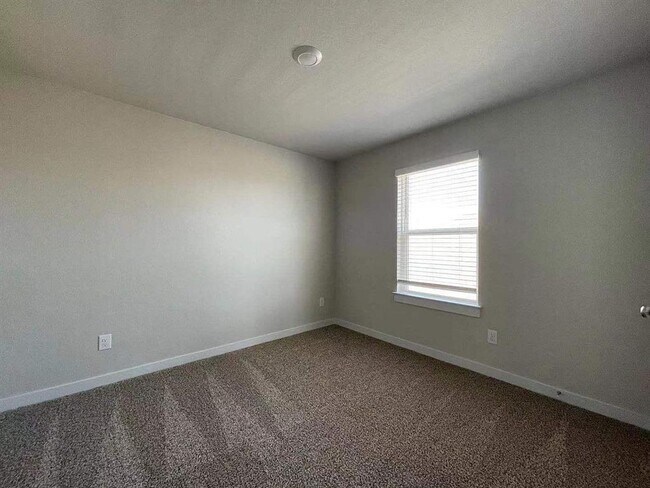 Building Photo - 110 Dedina Dr
