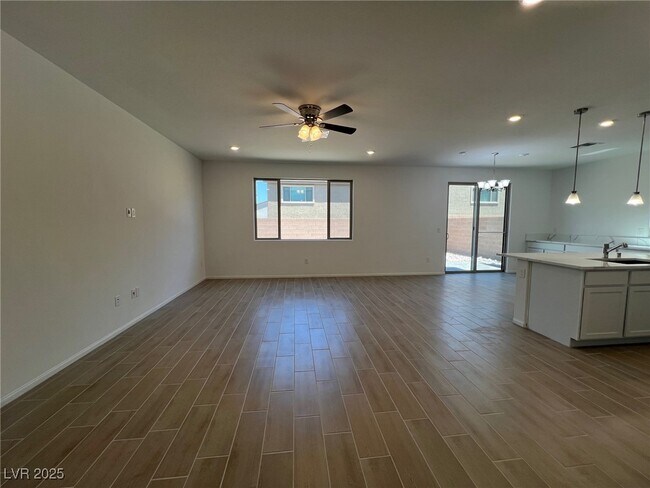 Building Photo - 7470 S Pioneer Way