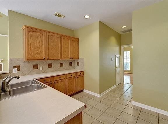 Building Photo - 8003 Magic Mountain Cove