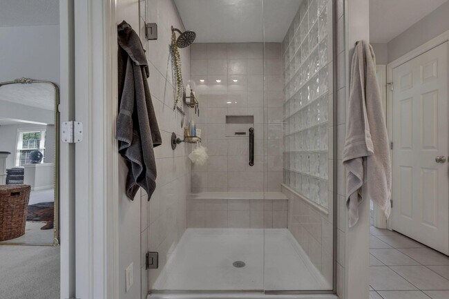 Building Photo - 7097 Pleasant Colony Cir