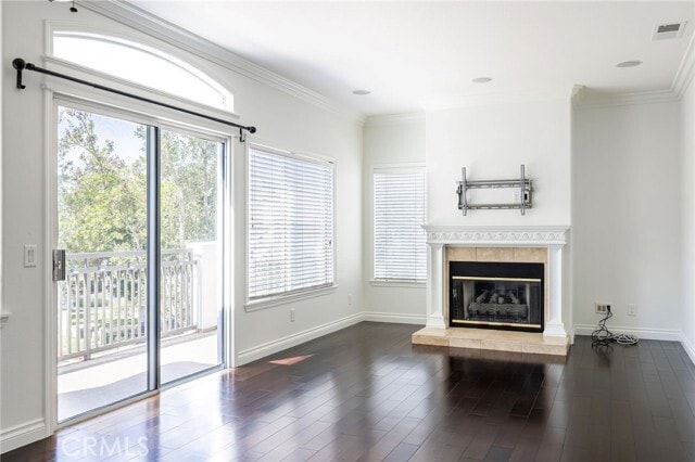 Building Photo - 12 Rabano