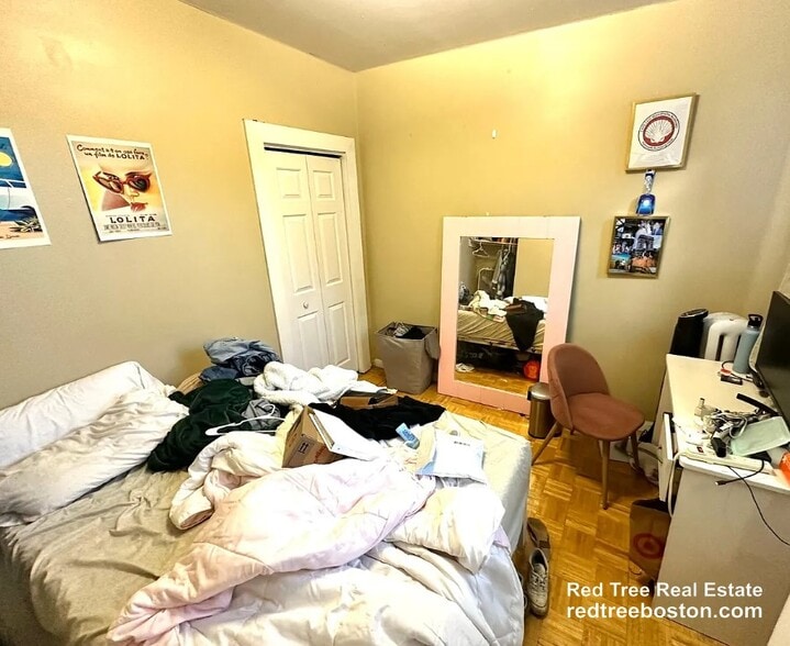 Building Photo - 68 Egmont St