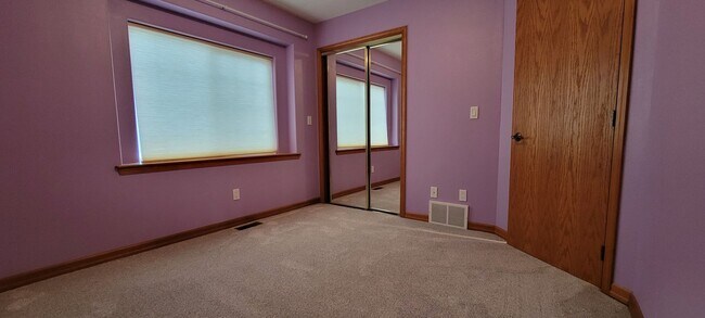 Building Photo - HUGE!  4 Bed Family Home in Mead Available...