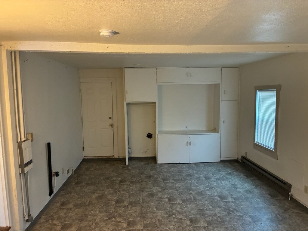 Building Photo - 343 Martin St