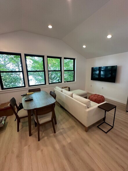 Building Photo - 835 Taughannock Blvd
